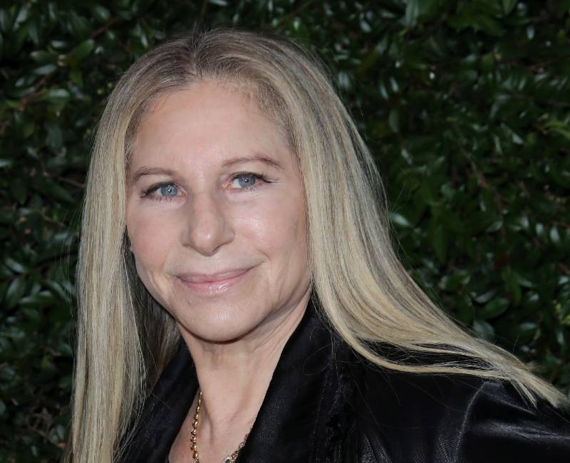 バーブラ・ストライサンド Photo: Matt Baron/Shutterstock