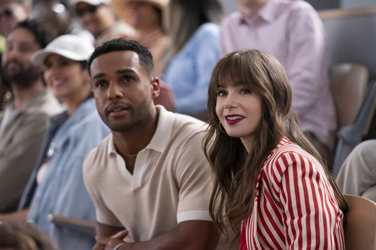 Netflixシリーズ「エミリー、パリへ行く」シーズン1~3:独占配信中、シーズン4 パート1:8月15日(木)、パート2:9月12日(木)より独占配信