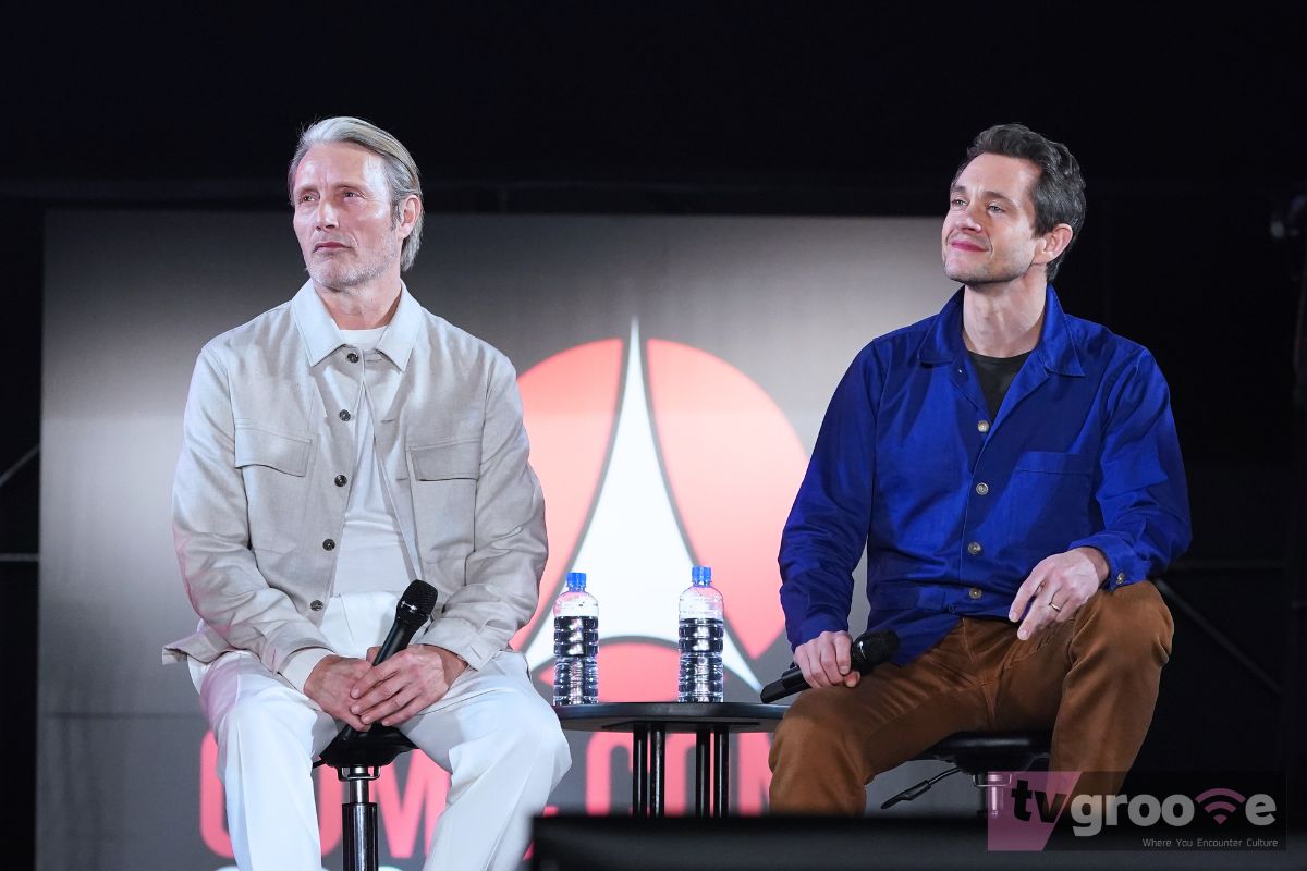 マッツ・ミケルセン&ヒュー・ダンシー © tvgroove